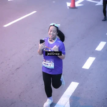 Runner Photo 8235128