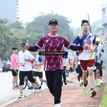 Runner Photo 8235137