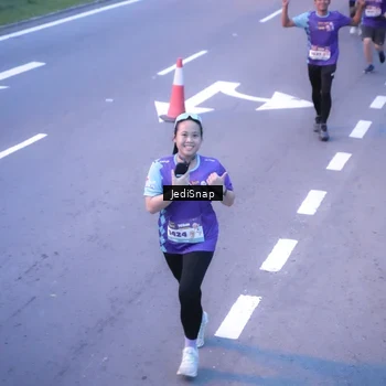 Runner Photo 8235155