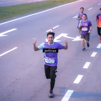 Runner Photo 8235170