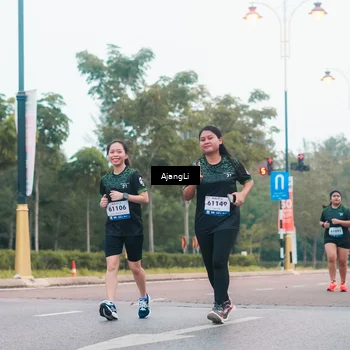 Runner Photo 8235192