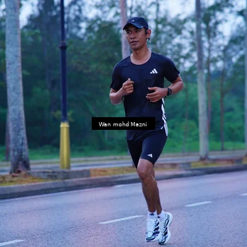 Runner Photo 8235202