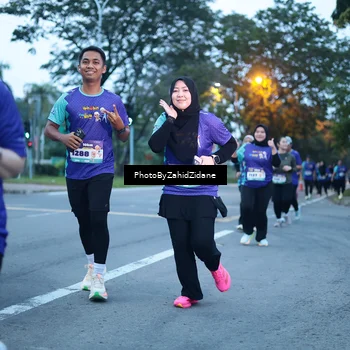 Runner Photo 8235204