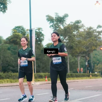 Runner Photo 8235253