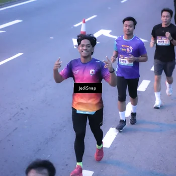 Runner Photo 8235272