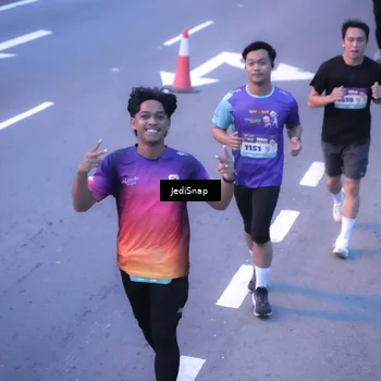 Runner Photo 8235286