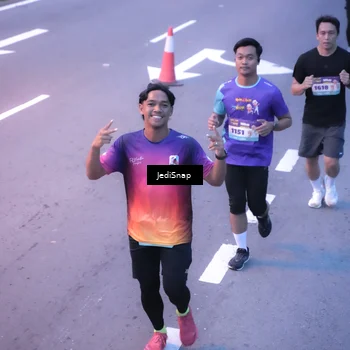 Runner Photo 8235294