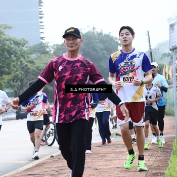 Runner Photo 8235303