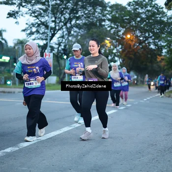 Runner Photo 8235304