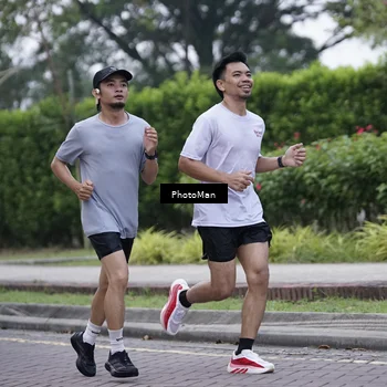 Runner Photo 8235312
