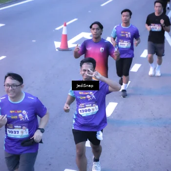 Runner Photo 8235318