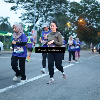 Runner Photo 8235352