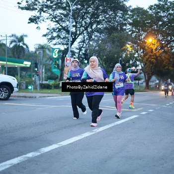 Runner Photo 8235371