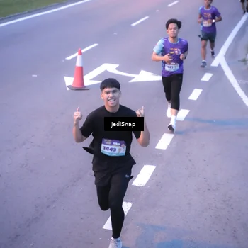 Runner Photo 8235395