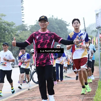 Runner Photo 8235409