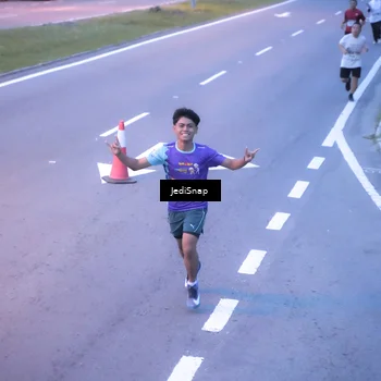 Runner Photo 8235434