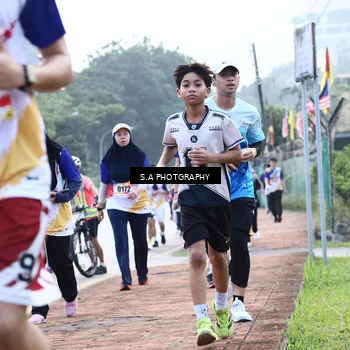 Runner Photo 8235443