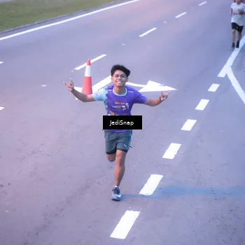 Runner Photo 8235464