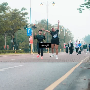 Runner Photo 8235475