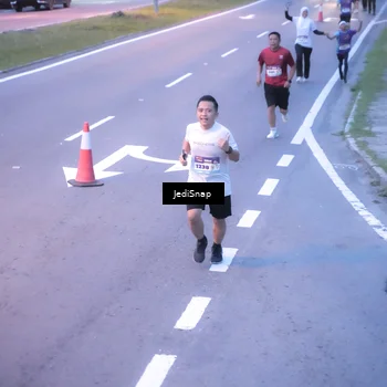 Runner Photo 8235493
