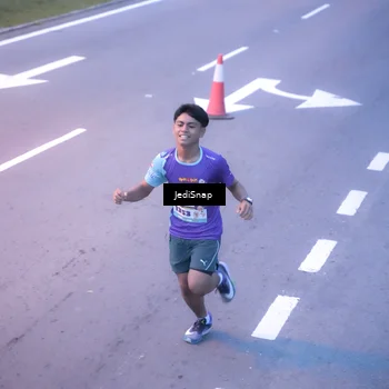 Runner Photo 8235498