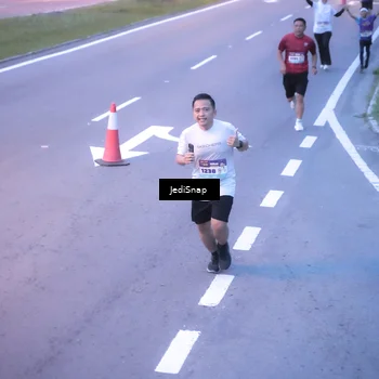 Runner Photo 8235507