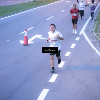 Runner Photo 8235527