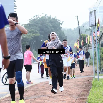 Runner Photo 8235540