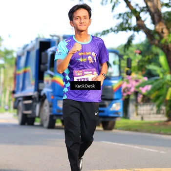 Runner Photo 8235592