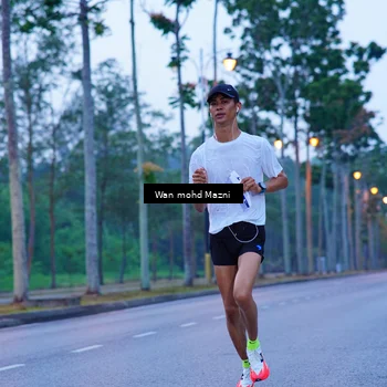 Runner Photo 8235619