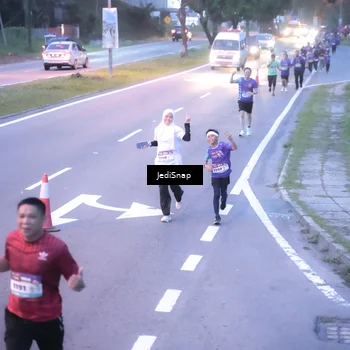 Runner Photo 8235639