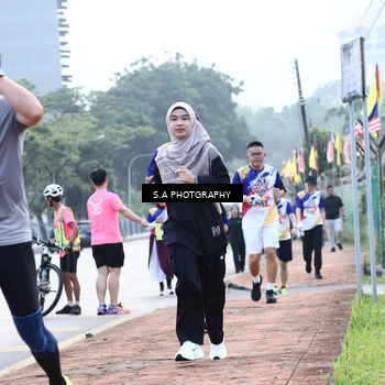 Runner Photo 8235640