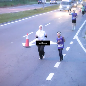 Runner Photo 8235652