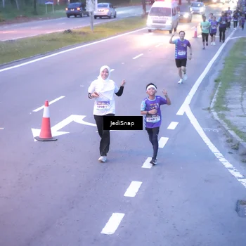 Runner Photo 8235664