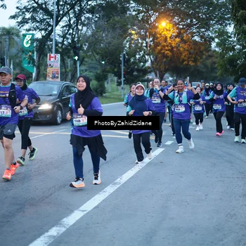 Runner Photo 8235705