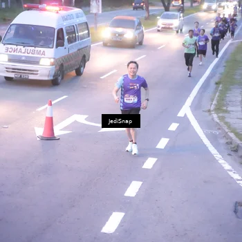 Runner Photo 8235713
