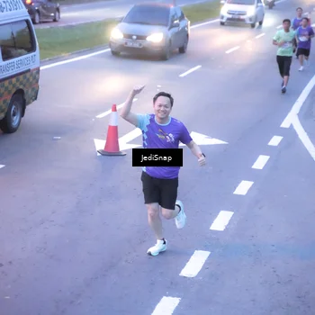 Runner Photo 8235758