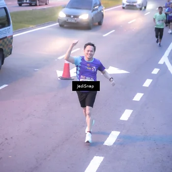 Runner Photo 8235803