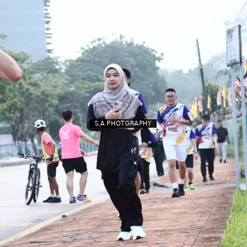 Runner Photo 8235816