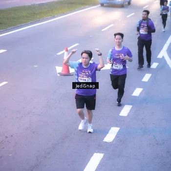 Runner Photo 8235870