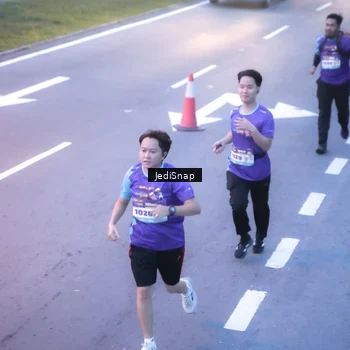 Runner Photo 8235897
