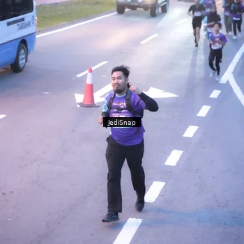 Runner Photo 8235929