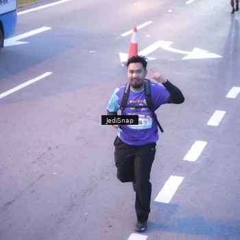 Runner Photo 8235940