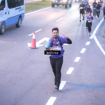 Runner Photo 8235949