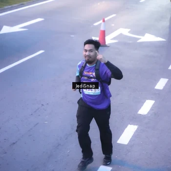Runner Photo 8235959