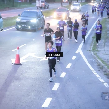 Runner Photo 8235977