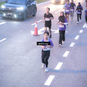 Runner Photo 8235982