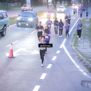Runner Photo 8235986