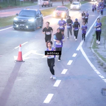 Runner Photo 8235989