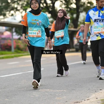 Runner Photo 8235990